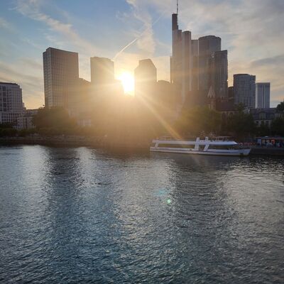 Bild vergr&ouml;&szlig;ern: Skyline von Frankfurt am Main