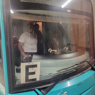 Bild vergr&ouml;&szlig;ern: Zwei Personen in einer U-Bahn